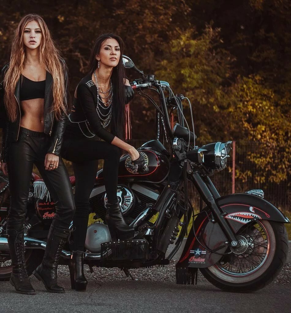 Beautiful girls and bikes in Omaha