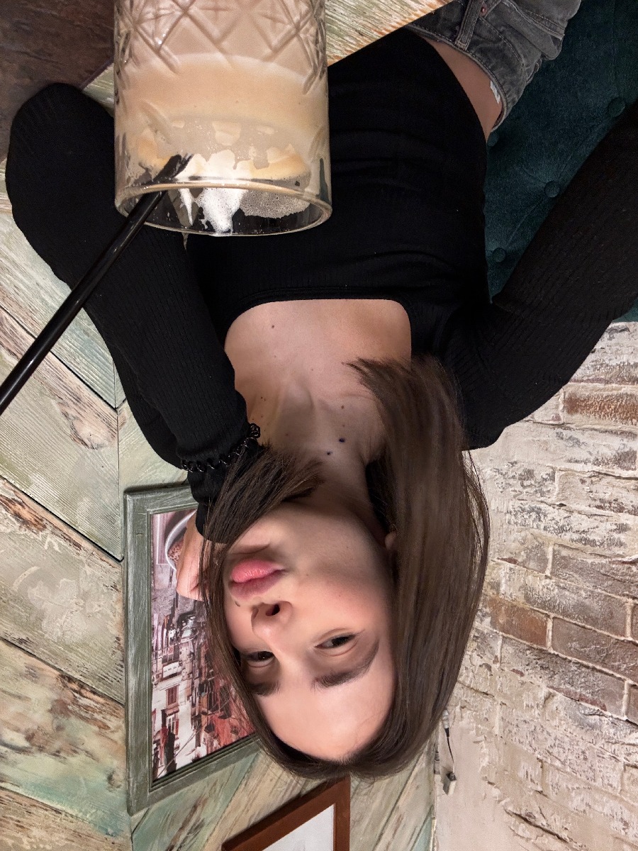 Fresh photos, fresh mood — Tina online in Omaha